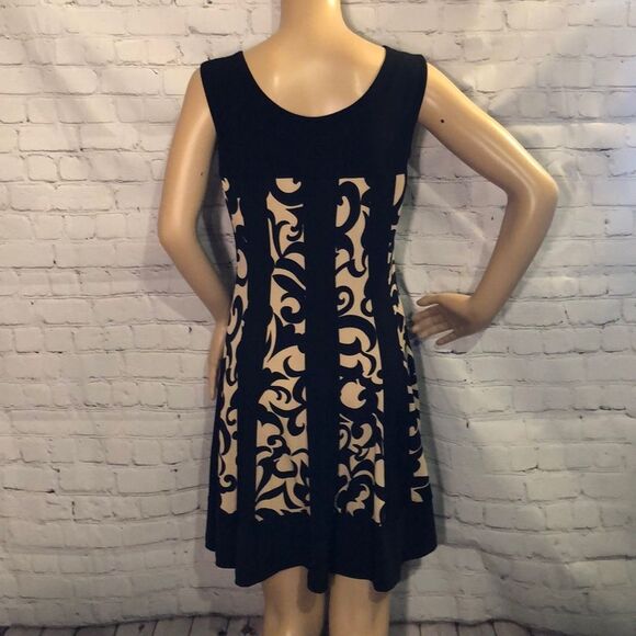 Enfocus Petite Geometric Print Fit & Flare… - Picture 6 of 10